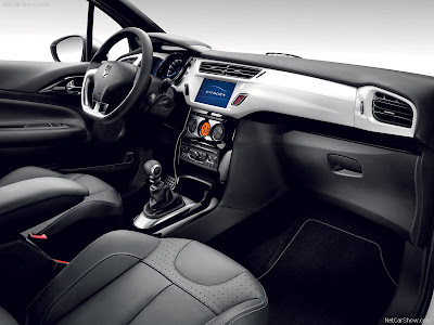  Motor Gears: New Reveal : 2011 Citroën DS3 car interior 