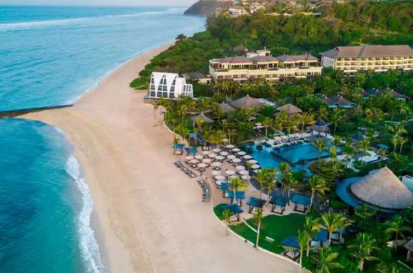 Hotel di Bali dengan Private Pool Menghadap Laut