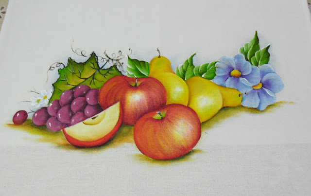 pintura de maças, peras e uvas