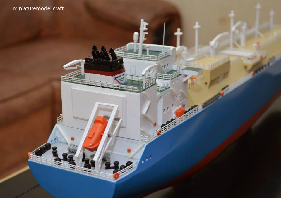harga jual miniatur kapal lng tanker tangguh hiri murah terjangkau rumpunartwork temanggung planetkapal indonesia