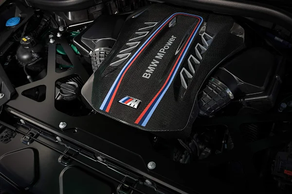 BMW X5 M 2024 - motor