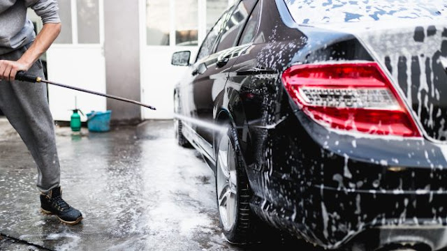 The Right Way to Wash a Car to Clean the Machine Parts