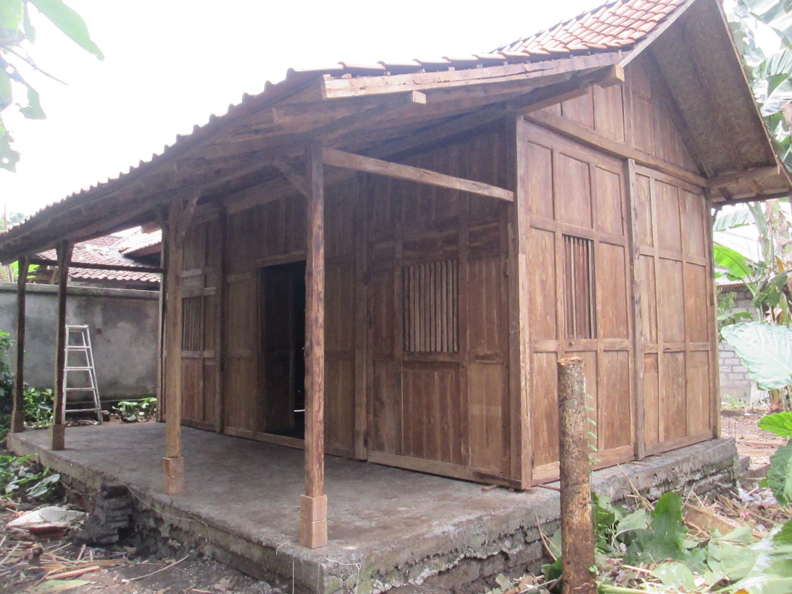 Dijual Rumah  Kampung Kayu  Jati  Full Gebyok 5 x 6 meter 