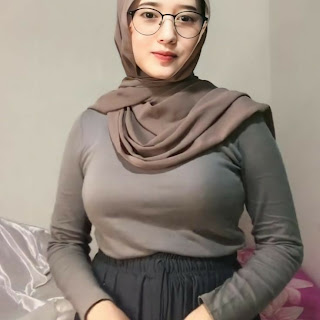 Wanita berhijab kece badai Wanita berhijab kece badai