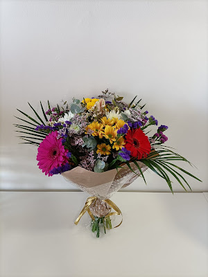 Ramos florales en diferentes formas y colores