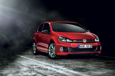 2011-Volkswagen-Golf-GTI-Edition-35-Front