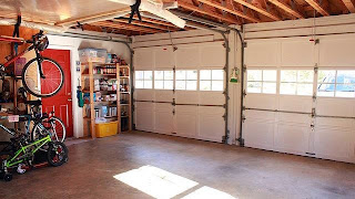 Garage door service in Spokane