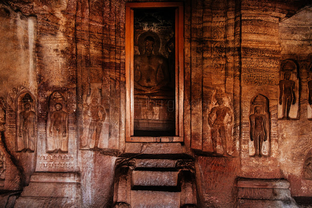 Jaina Cave, Badami