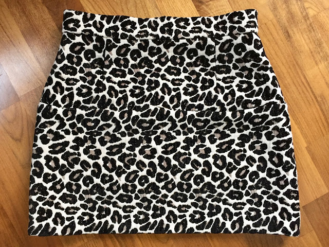 Diary of a Chain Stitcher: Vogue 1247 Skirt in Leopard Brocade from Remnant Kings