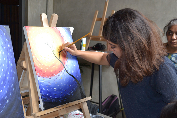 Popular artist Geetanjali Chatrath Talwar will conduct the live painting event on 8th October