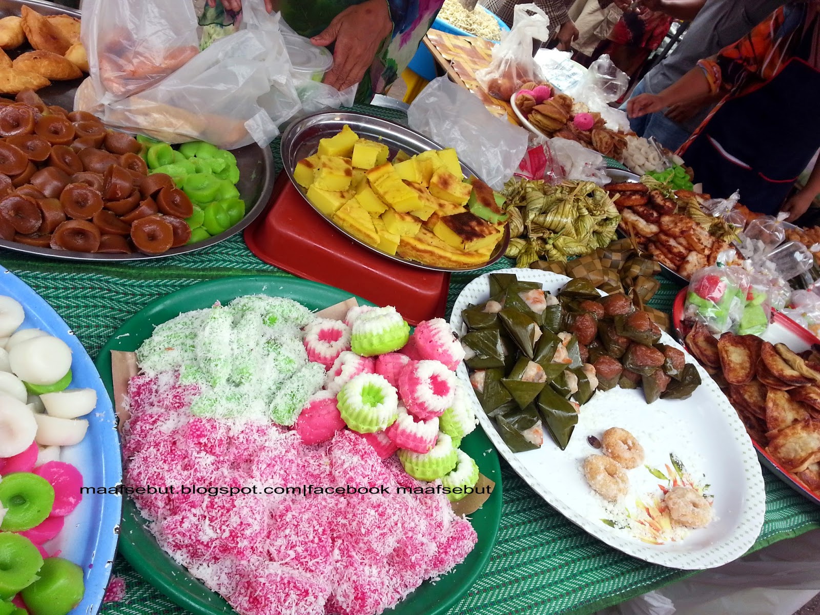 Sepagi Di Pasar Kota Jembal Kat Kedai Lalat