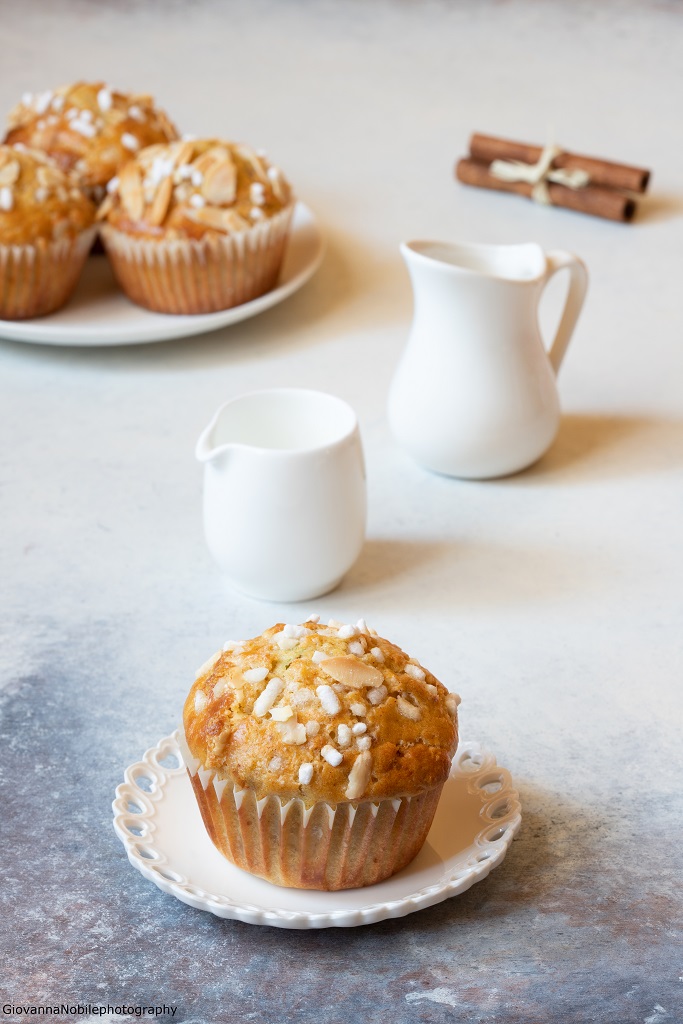 Muffin con cioccolato bianco e pistacchi