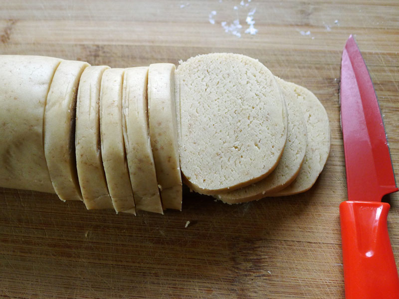 Cooking Weekends: Canada Cornstarch Shortbread with Chocolate