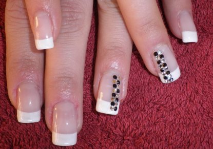 LUSY'S NAIL ART ROMA: NAIL ART DESIGN MARZO 2012 : IL MESE DELLA 