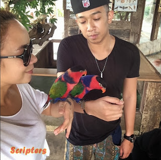 Gambar Nora Danish Bersama Anaknya Di Farm In The City Serdang