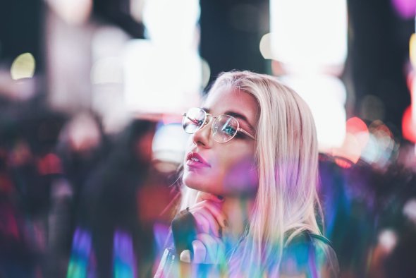 Brandon Woelfel arte fotografia artística romântica cores luzes urbanas contos de fada hipster mulheres óculos modelos