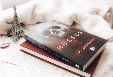 Libro Hasta los huesos de J.R Johansson para reseña.