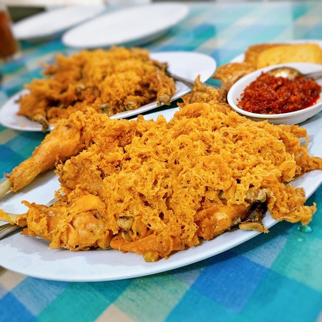 Kuliner Yogyakarta – Lezatnya Ayam Goreng Ny. Suharti