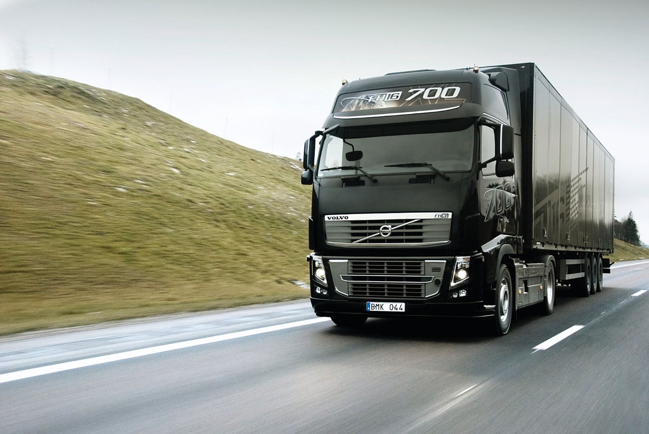 Lincah Cartoon: Heavy Vehicle FH16 700 Volvo Desktop Backgrounds