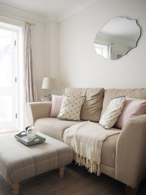 How to easily put your own stamp on a rented property, without the need for redecorating. Use soft furnishings, clever ways of displaying artwork, and personal touches to transform a rented home. 