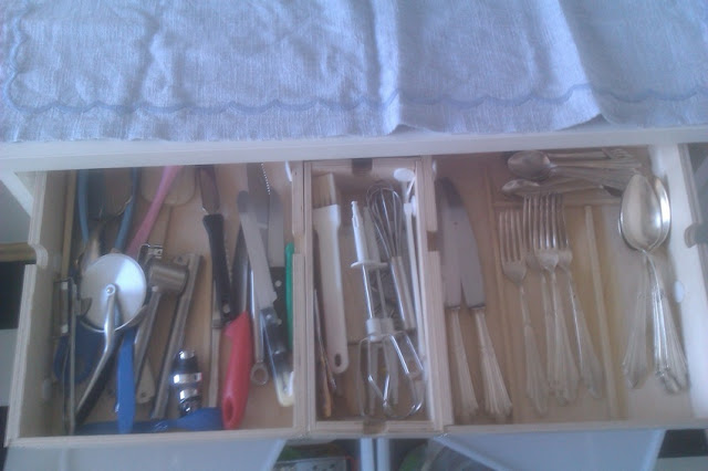 Fira utensil divider drawer