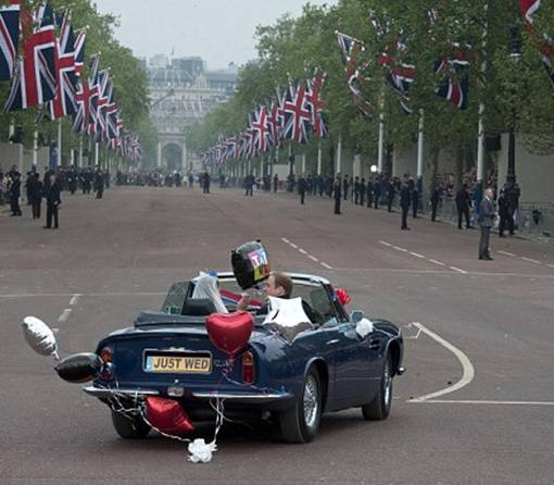 foto pangeran william bugil telanjang bulat - mobil pengeran william