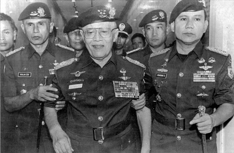 Biografi Jenderal A.H Nasution  Mancing Info
