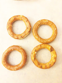 Make a sweet, simple, and delicious treat for your Halloween party with these Monster Eyes pretzel treats.  They are just "scary" enough to fit in at the Halloween dessert table but yummy enough that little Halloween guests will love them.