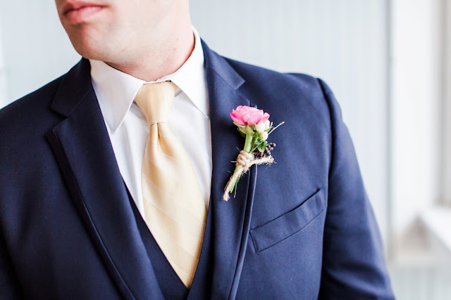 A nautical winter wedding with a spectacular sunset at the Chesapeake Bay Beach Club by Heather Ryan Photography