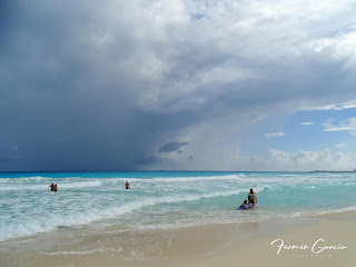 Playa nublada en Cancun