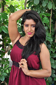 manisha thakur latest sizzling pics-thumbnail-31