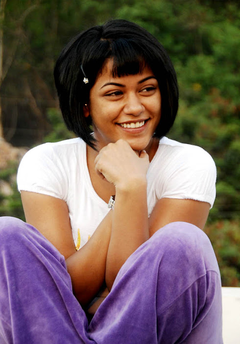 mumaith khan cute stills