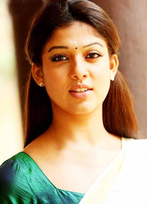 Nayanthara Hot in Kerala Traditional Saree Photos