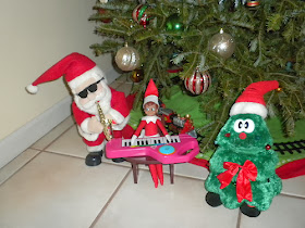 Elf On The Shelf Making Music