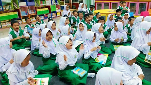 Gawat, Jenjang Madrasah Hilang Dalam RUU Sisdiknas, Netizen: Rezim PKI!