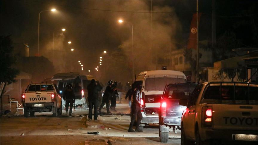 بن عروس : أكثر من 60 منحرفا يهاجمون دوريات أمنية 