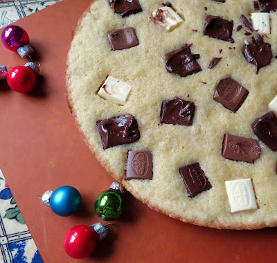 Chunky Chocolate Cookie In a Pan