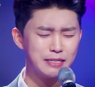 노래부르는 임영웅