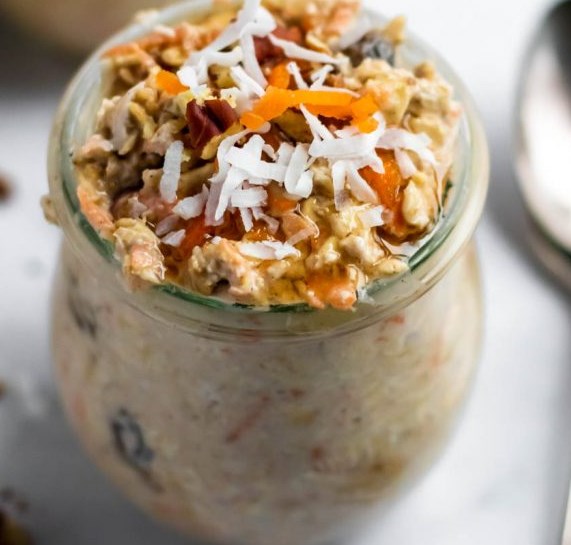 CARROT CAKE OVERNIGHT OATS #healthy #breakfast