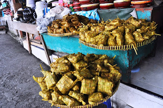 Kuliner Khas Gresik - Ketupat Ketheg dari Giri - www.gresikku.com