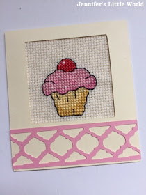 Mini cross stitch cupcake