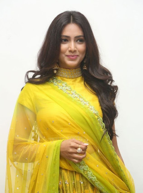 Pallavi Subhash pics in yellow outfits