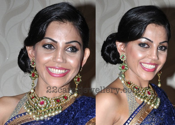 Reet in Kundan Necklace