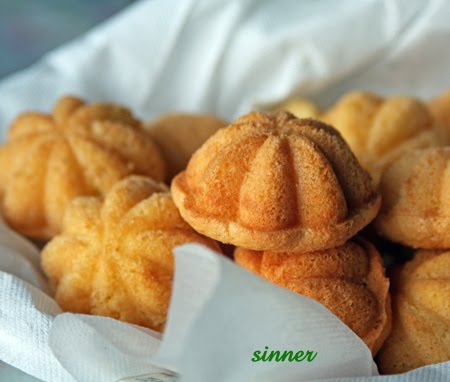 Kueh Bahlu ~ Mini Chinese Sponge Cake  The Waitakere 