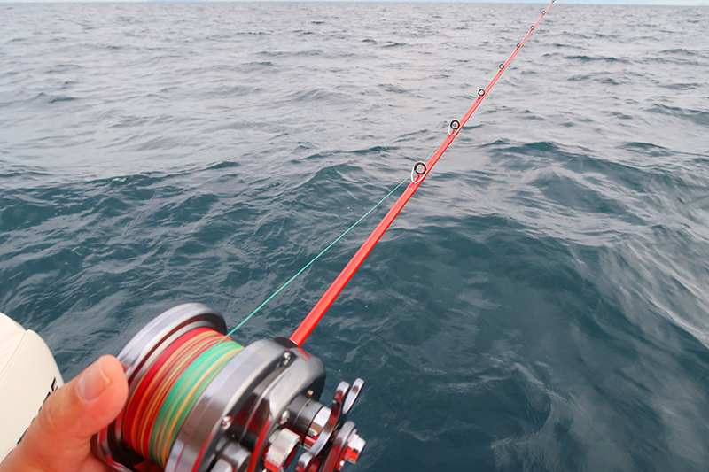 Tackle Source: DEEP JIGGING SLOW STYLE!