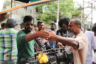 Enakku Vaaitha Adimaigal Tamil Movie Working Stills  0005.JPG