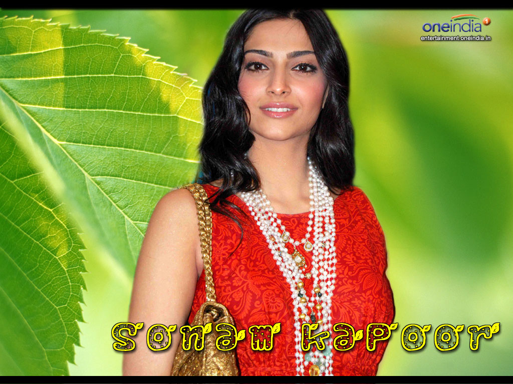 Sonam Kapoor Wallpapers - Sonam Kapoor Images - Sonam Kapoor Photos