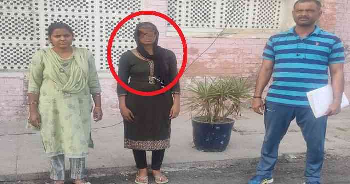 woman-who-smuggled-ganja-was-arrested-by-the-faridabad-police