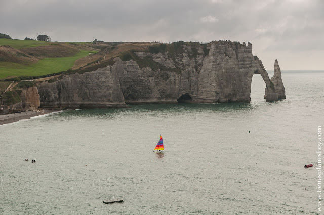 Étretat viaje Normandia turismo que ver diario