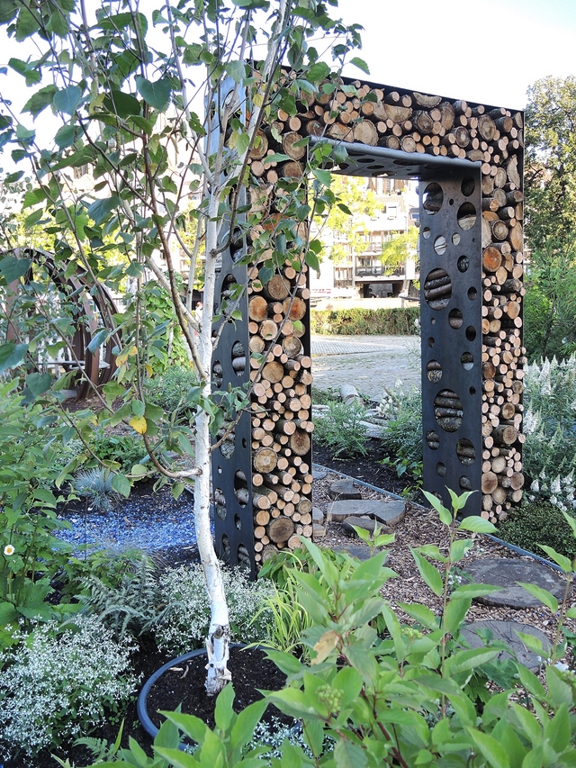 Metz: rust en schoonheid in de  "jardin d'été éphémère - l'arbre du monde"